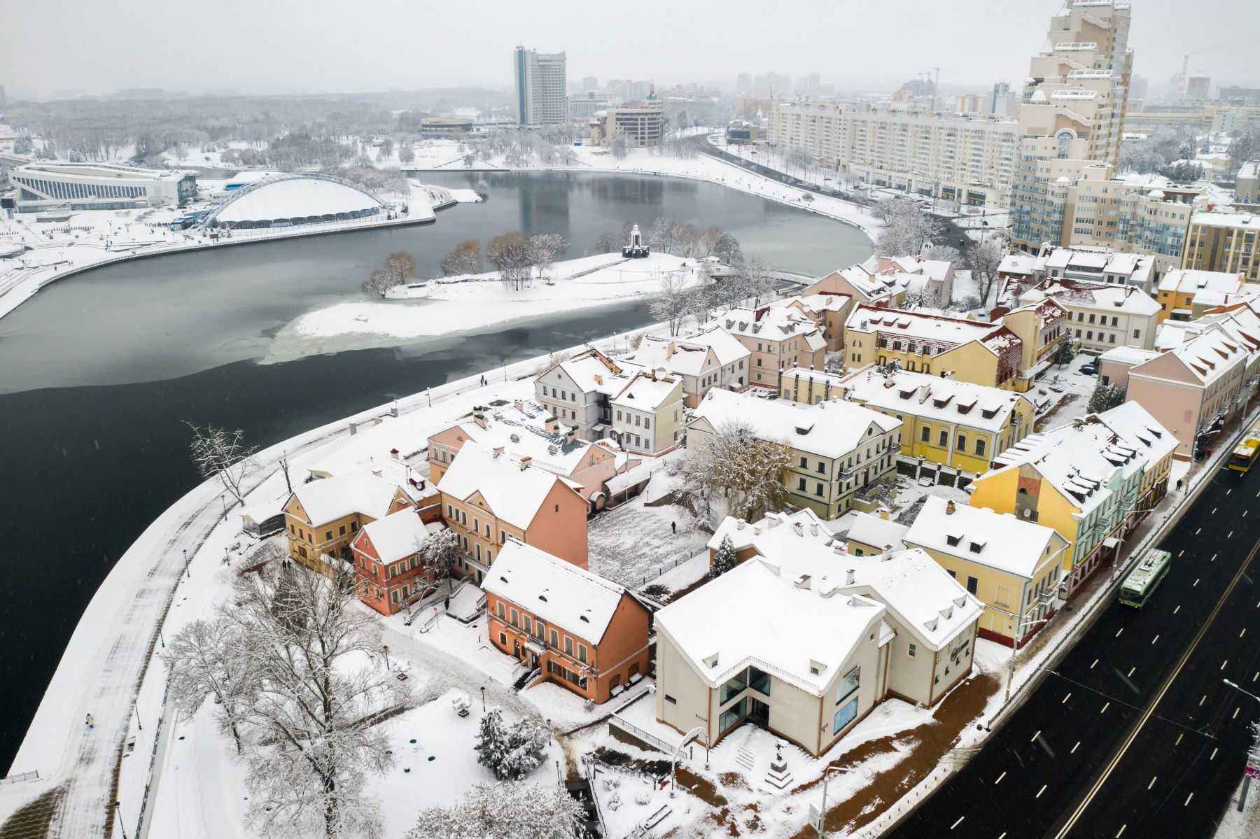 5 europejskich miast, które warto odwiedzić zimą – mniej tłocznie, bardziej klimatycznie